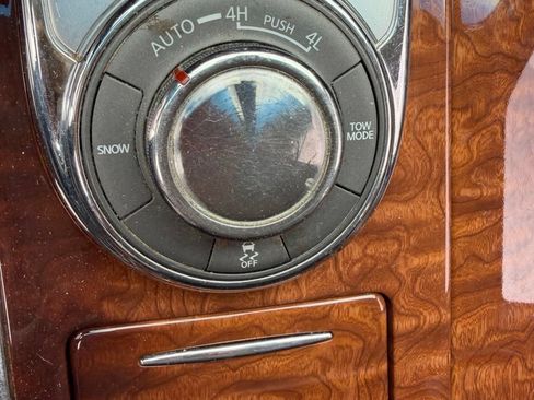 Used 2015 INFINITI QX80 4WD w/ Deluxe Technology Package image 18