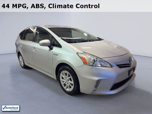 Used 2014 Toyota Prius V Three FWD image 1