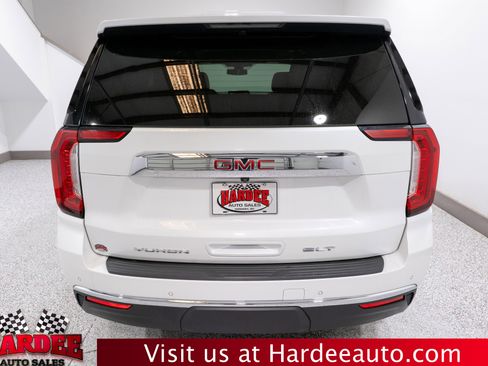 Used 2022 GMC Yukon SLT w/ SLT Luxury Package image 4