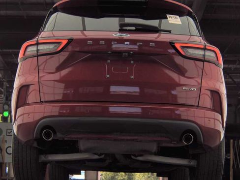 Used 2023 Ford Escape ST-Line Elite w/ Premium Technology Package AWD/4WD image 7