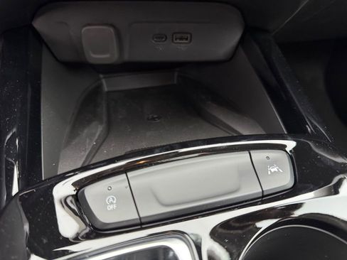 New 2026 Chevrolet Trax LT w/ Sunroof Package image 18