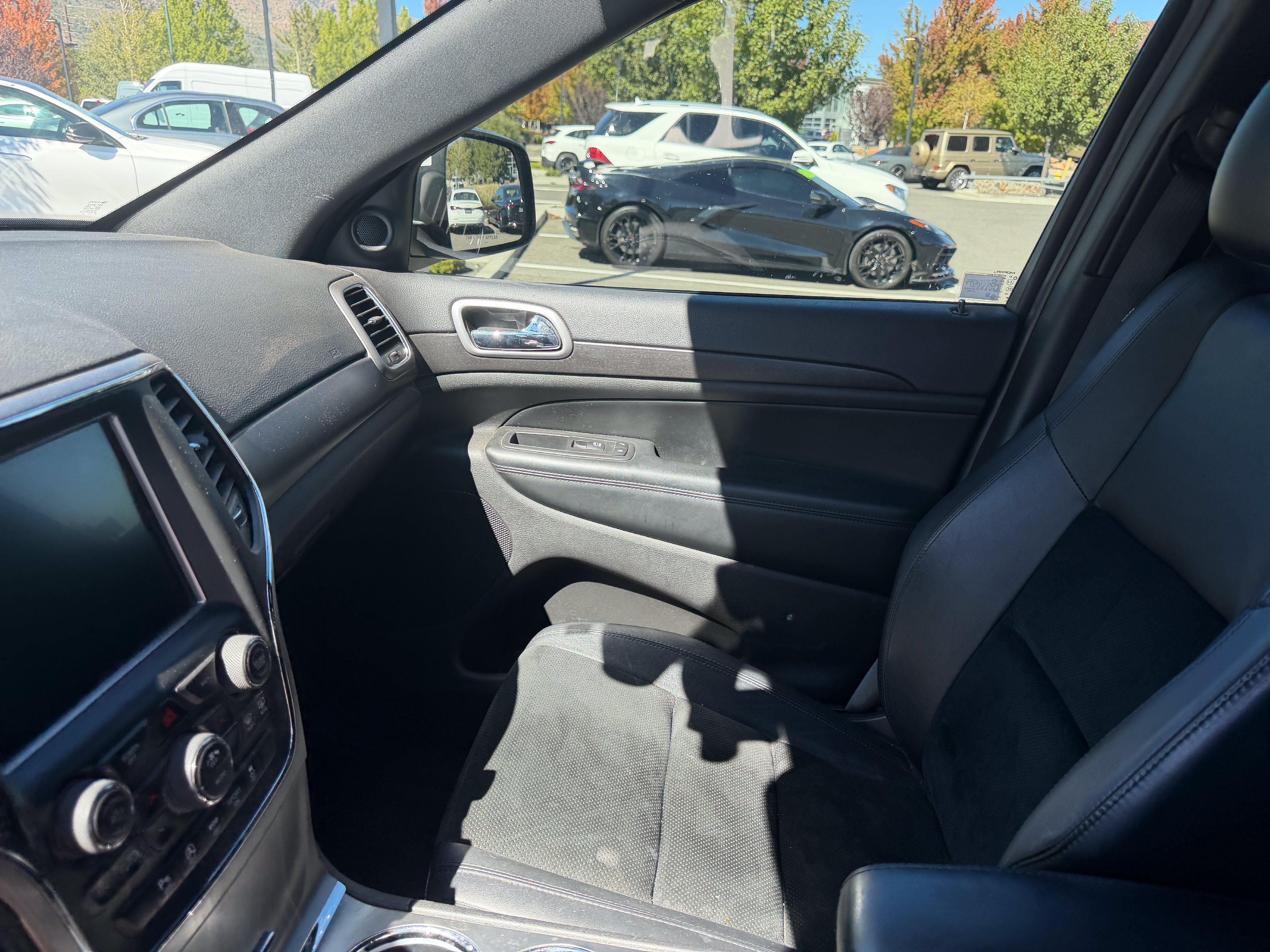 Used 2018 Ford F150 XLT w/ Equipment Group 302A Luxury AWD/4WD image 3