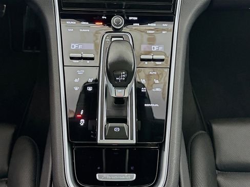 Used 2023 Porsche Panamera 4 Platinum Edition image 14