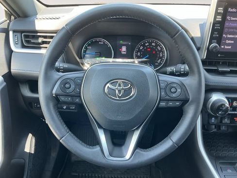 Certified 2022 Toyota RAV4 SE w/ Convenience Package AWD/4WD image 13
