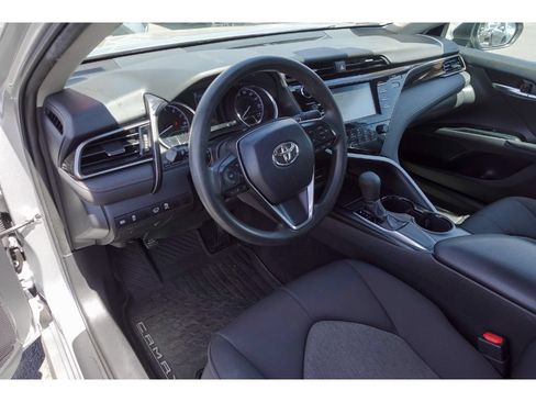 Certified 2019 Toyota Camry LE w/ Convenience Package FWD image 10