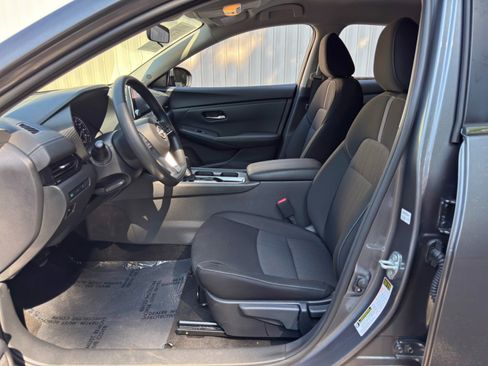 Used 2025 Nissan Sentra SV FWD image 15