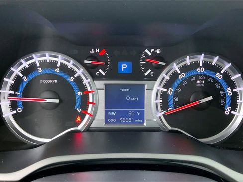 Used 2015 Toyota 4Runner Limited image 24