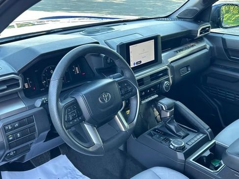Certified 2024 Toyota Tacoma SR5 AWD/4WD image 27