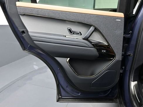 Used 2025 Land Rover Range Rover Sport Dynamic SE image 12