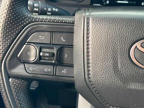 Used 2025 Toyota Tacoma SR5 image 25