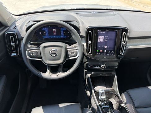 Used 2023 Volvo XC40 B4 Plus w/ Protection Package Premier FWD image 28