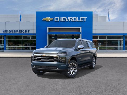 New 2025 Chevrolet Suburban Premier image 32