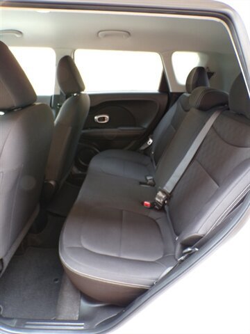 Used 2016 Kia Soul FWD image 18