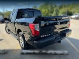 Used 2018 Nissan Titan SV w/ SV Convenience Package image 5