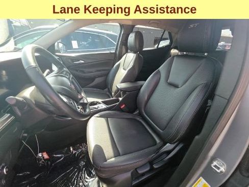 Used 2024 Buick Encore GX Sport Touring AWD/4WD image 5