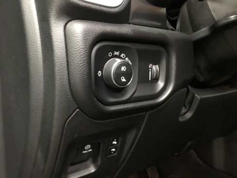 Used 2022 RAM 1500 Big Horn AWD/4WD image 8