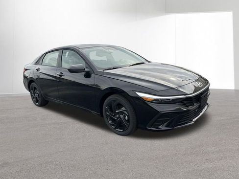 New 2026 Hyundai Elantra Sport FWD image 12