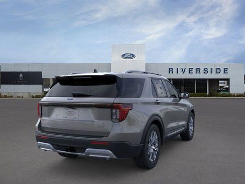 New 2026 Ford Explorer Platinum image 8