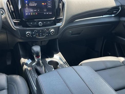 Used 2023 Chevrolet Traverse RS w/ LPO, Floor Liner Package FWD image 17