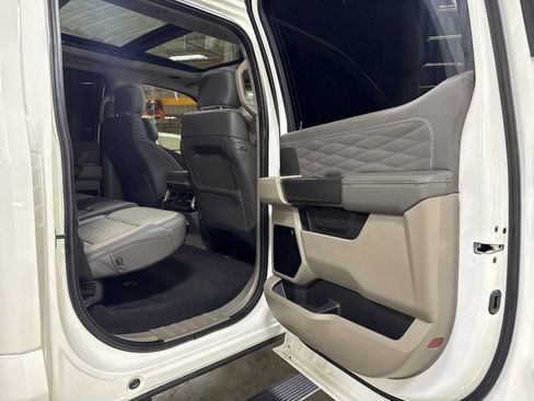 Used 2026 Ford F250 Platinum w/ Platinum Plus Package AWD/4WD image 30
