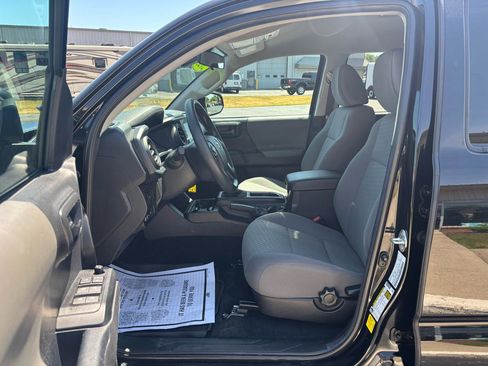Used 2023 Toyota Tacoma SR AWD/4WD image 9