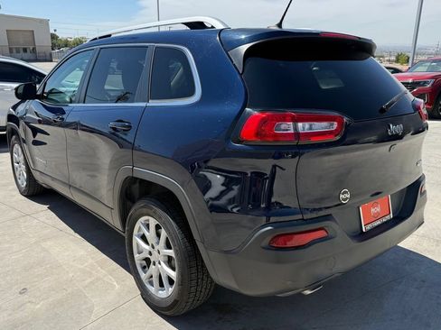 Used 2016 Jeep Cherokee Latitude w/ Comfort & Sound Group FWD image 7