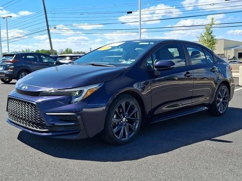 Certified 2024 Toyota Corolla SE FWD image 3