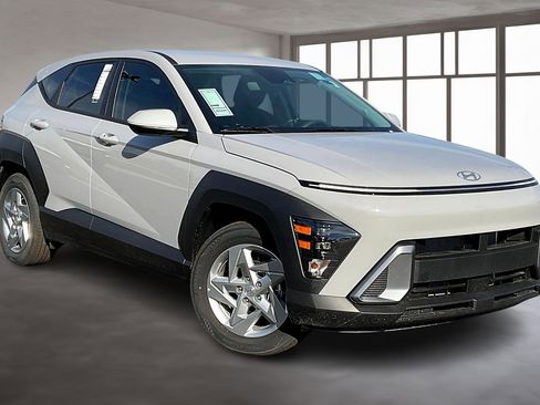 New 2026 Hyundai Kona SE image 1