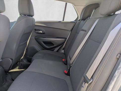 Used 2022 Chevrolet Trax LS w/ Tint and Cruise Package AWD/4WD image 15