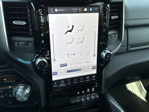 Used 2024 RAM 1500 Laramie image 27