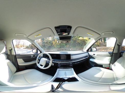 Used 2025 Hyundai Santa Fe SEL image 38