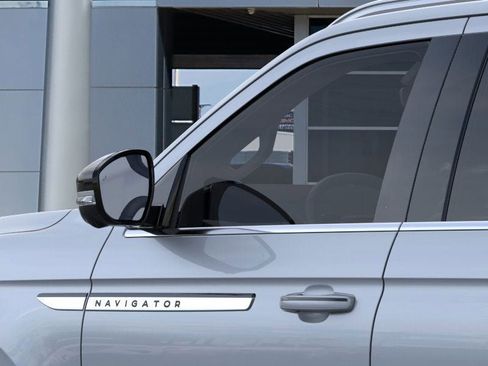 New 2025 Lincoln Navigator Reserve image 20