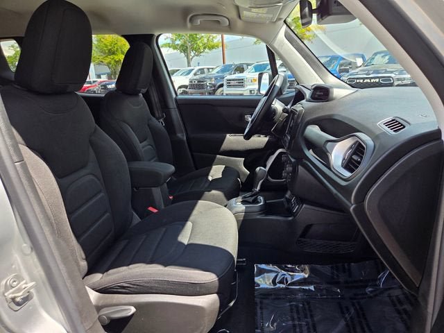 Used 2021 Jeep Renegade Latitude w/ Convenience Group FWD image 19
