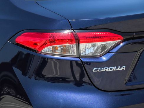 Used 2023 Toyota Corolla LE FWD image 9