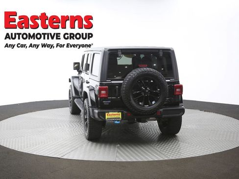 Used 2022 Jeep Wrangler Unlimited Sahara w/ Cold Weather Group image 39