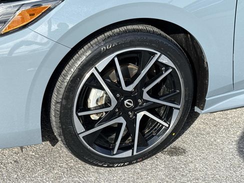 Certified 2025 Nissan Sentra SR image 7