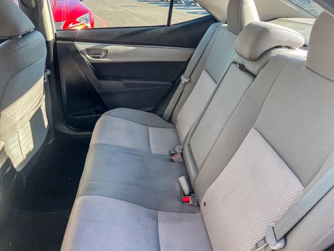 Used 2015 Toyota Corolla LE image 17