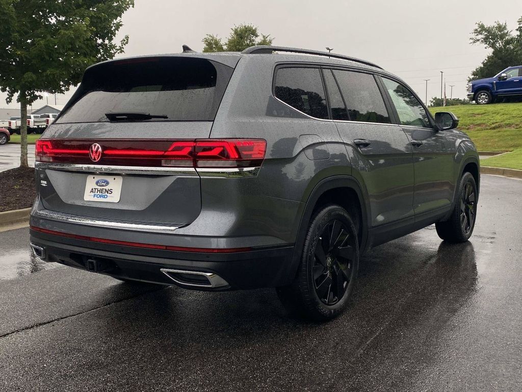 Used 2024 Volkswagen Atlas SE FWD image 3