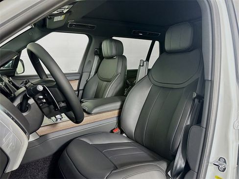 New 2026 Land Rover Range Rover Long Wheelbase SE image 21