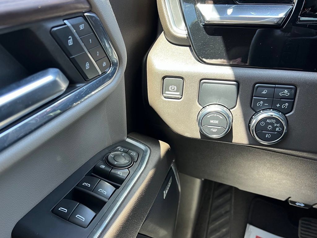Used 2024 GMC Sierra 1500 SLT w/ SLT Convenience Package RWD image 23