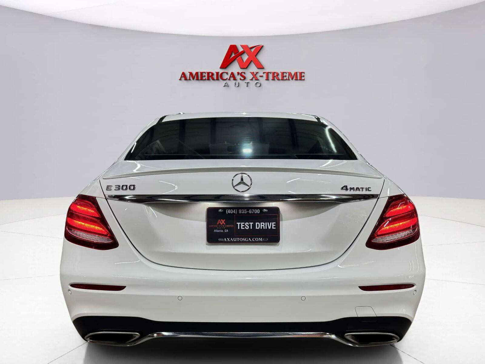 Used 2017 Mercedes-Benz E 300 4MATIC image 6