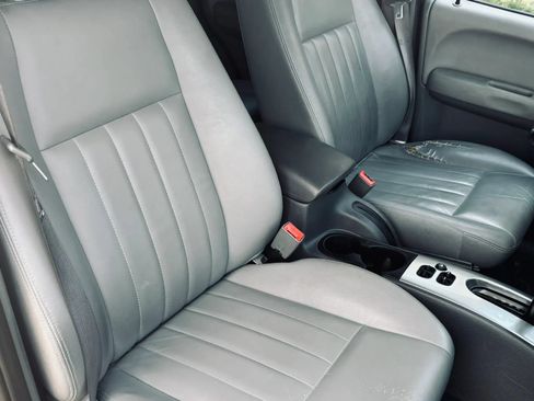 Used 2007 Jeep Liberty Limited AWD/4WD image 15