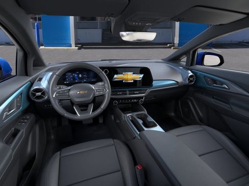 New 2026 Chevrolet Equinox EV LT image 39