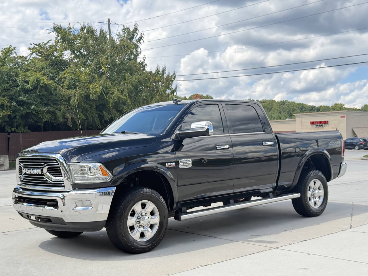 Used 2018 RAM 2500 Longhorn w/ Longhorn Southfork Package AWD/4WD image 1
