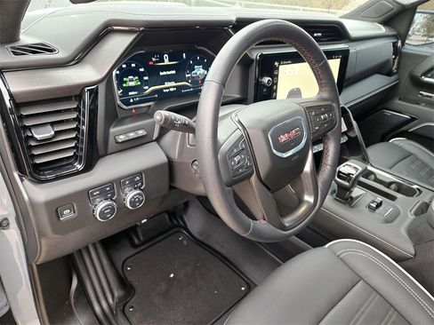 Used 2024 GMC Sierra 1500 AT4X image 11