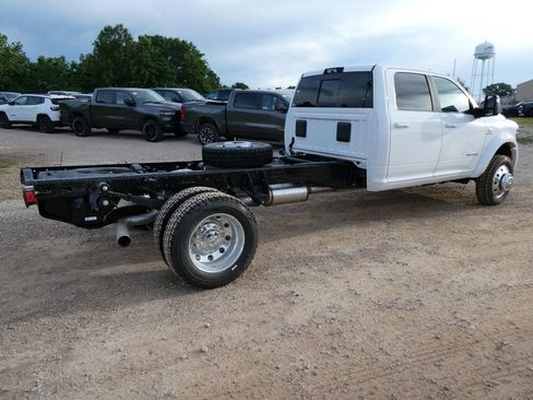 New 2026 RAM 5500 4x4 Crew Cab w/ Laramie Trim Package image 4
