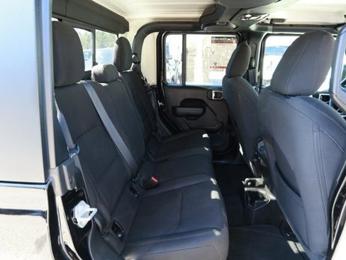 Used 2023 Jeep Gladiator Sport image 25