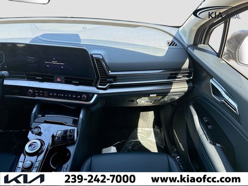 New 2025 Kia Sportage EX image 17