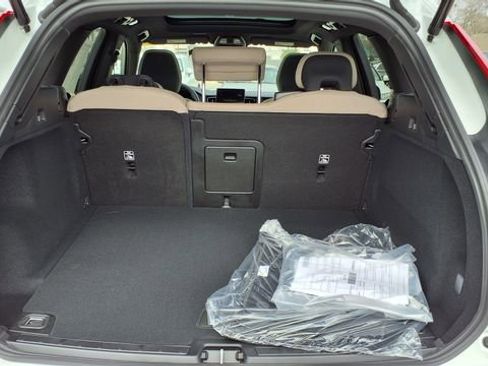 New 2026 Volvo XC60 B5 Core image 9