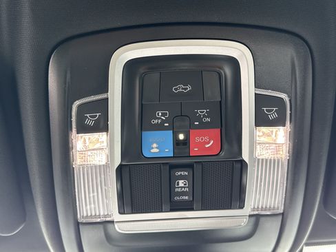 New 2026 RAM 2500 Laramie AWD/4WD image 30